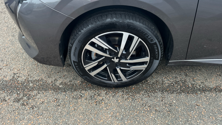 Peugeot 208 1.2 PureTech 100 Allure Premium + 5dr Petrol Hatchback